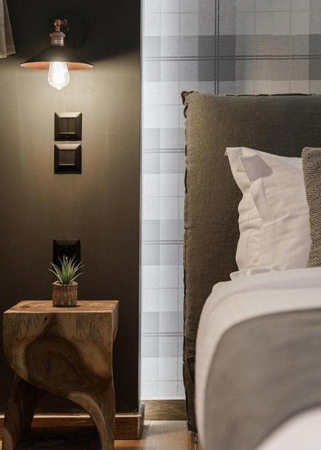 Gm Luxury Suites Калаврита Екстериор снимка